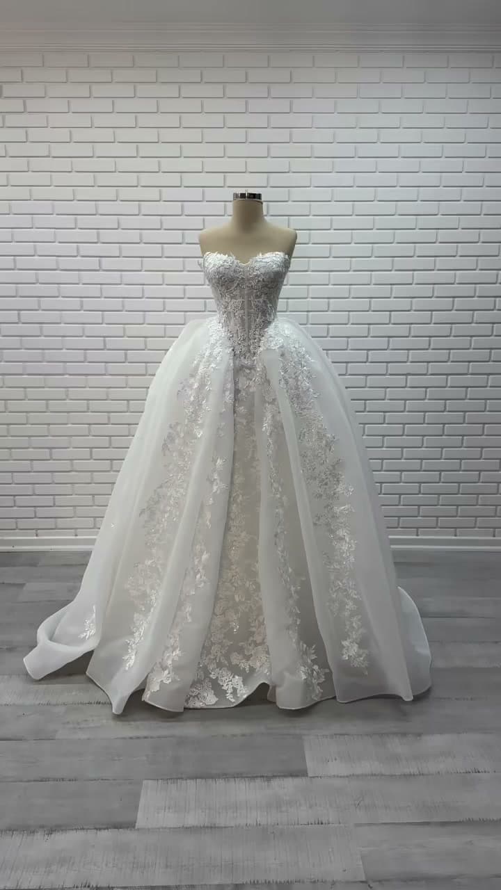 White Podium Princess Wedding Dress 2026-43